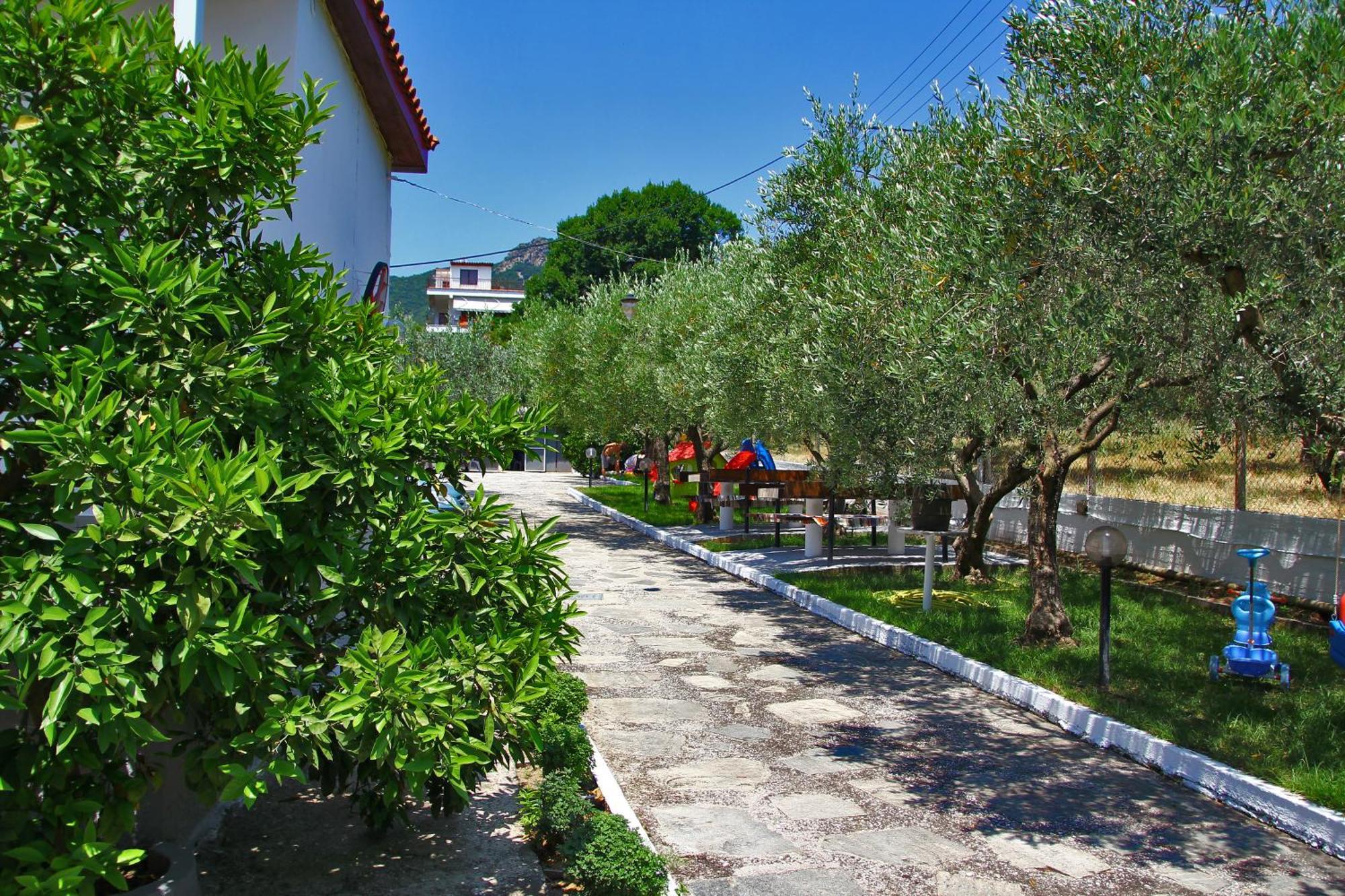Dimos Bungalows Palaiontsiflikion Exterior photo